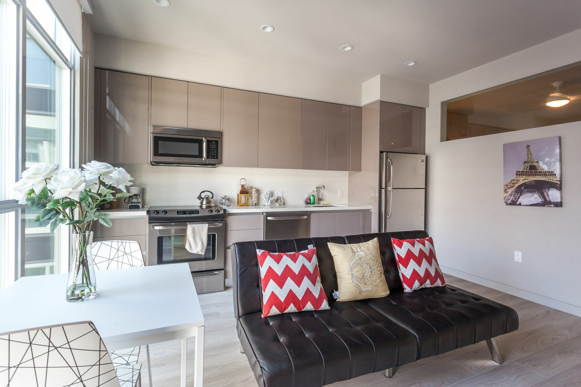 Tripbz 8th And Grand Apartment *