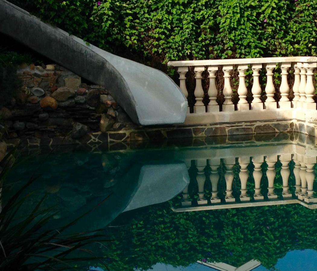 Guest house Under The Tuscan Sun In West Angeles *