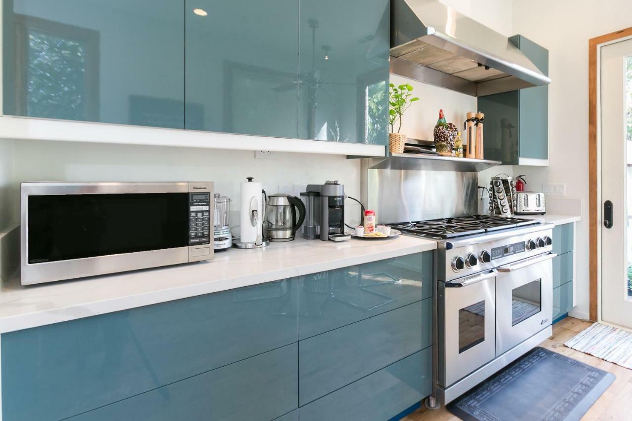 Stunning 2-bedroom Near Downtown Culver Villa