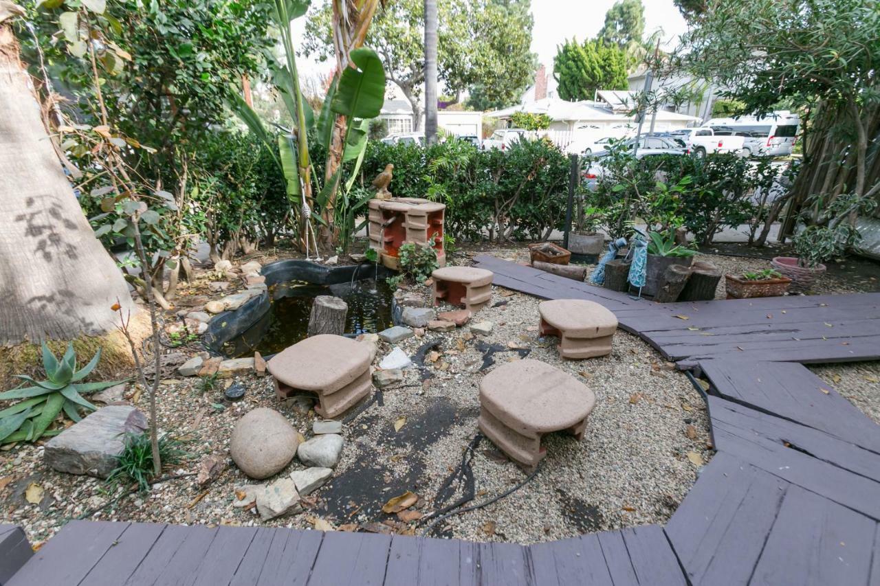 Stunning 2-bedroom Near Downtown Culver Villa *