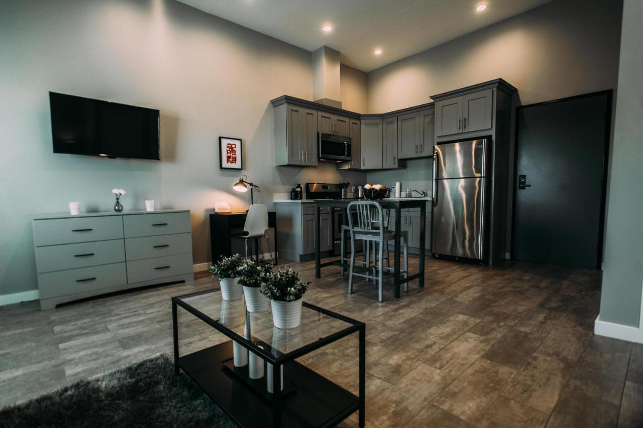 New Urban Loft In Hollywood