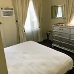 Luxury Furnished Apartment- Beverly Hills Adjacent, Lic 02984