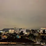3Bd/3Ba Modern Hollywood Townhouse With Private Rooftop