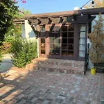 House, Walking Distance From Universal Studios