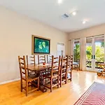 Villa 3 Bedrooms On Venice Beach Canal.