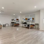 Large 5 Bedroom Charmer With Pool