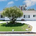 Large 5 Bedroom Charmer With Pool