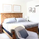 Lovely Studio On The Promenade With Parking!