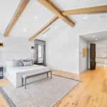 7 Bedroom Villa Retreat