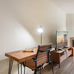 Hollywood 1Br W Gym Spa Pool Nr Metro Lax-52