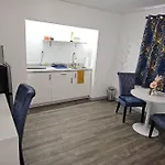 Private 1-Bedroom Guesthouse In Woodland Hills