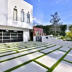 Hollywood Hills Sanctuary