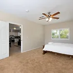 Los Angeles Retreat Close To Hotspots