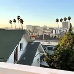 Luxury K-Town Dwelling With Private Rooftop Deck.