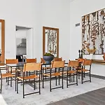 Mid Century Modern Villa In Trousdale With Tennis