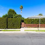 Sunny Studio Near Culver City