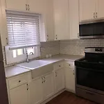 Dtla Oasis Private Bedroom With Exclusive Laundry - Steps To The Heartbeat Of La