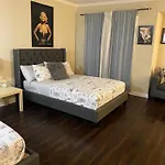 Hollywood Loft Spacious With 2 Beds And Parking