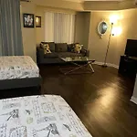 Hollywood Loft Spacious With 2 Beds And Parking