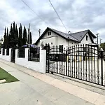Family/Pet Friendly Home Near Hollywood & Pasadena