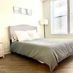 Spacious 2 Bedroom Venice Beach Villa