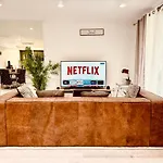Amazing Large 2 Bedroom West Hollywood Apartment