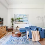 Fabulous For Families & Business 5/3 + 1/1 Studio