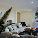 Skyline Serenity Luxe Suite-Private Room