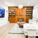 Beverly Hills-Neighboring 2-Br Home - Doh1