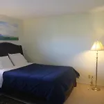 Bed And Breakfast In Hollywood Hills