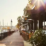 Luxury Space In The Marina