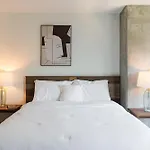 Luxurious Hollywood Dream