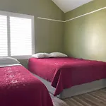Private Large La Bedroom W Private Full Bathroom Or Half-Bathroom - Tv - Ac - Wifi - Private Fridge Near Usc - Exposition Park - Usc Memorial Coliseum - Banc Of California Bmo Stadium - Downtown Los Angeles Dtla - University Of Southern California Us