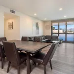 Luxurious Penthouse In Beverly Hills - Sleeps 10
