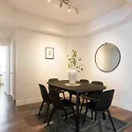 Tulip - 2 Bedroom Apartment In West Hollywood