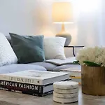 Tulip - 2 Bedroom Apartment In West Hollywood