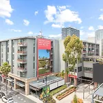 Hollywood Walk Of Fame Free Parking Pool & Hot Tub