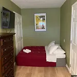 Private Room In Los Angeles With Ac, Strong Wifi, Smart Tv, Work Desk Near Sofi Stadium