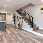 Elegant Apt In La With 4Br And 4 Ba Sleeps