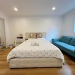 Cozy Haven Private Room 3