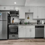 Modern 1-Bedroom Loft In Hollywood With Parking, Wifi & Hollywood Sign View