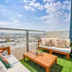 Spacious 3Bd 3Ba With Iconic Hollywood Sign Views From Balcony & Roofdeck!