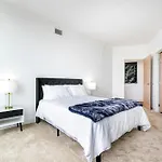 2Br Luxury Highrise Retreat Vt