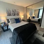 Exceptional 2 Bedroom In Heart Of Hollywood 201