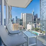 2 Bed 2 Bath Contemporary High Rise Dtla Living
