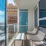 2 Bed 2 Bath Contemporary High Rise Dtla Living