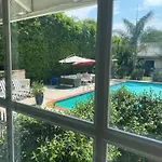 Guest House With Private Entry And Large Pool