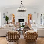 Contemporary Spanish Estate In Beverly Hills