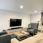 Modern Studio In La - Sh3-Ww