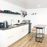 Modern Studio In La - Sh3-Ww